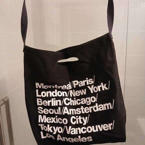 *Rare Find* Authentic American Apparel Cities Black Tote Bag - Picture 5 of 7